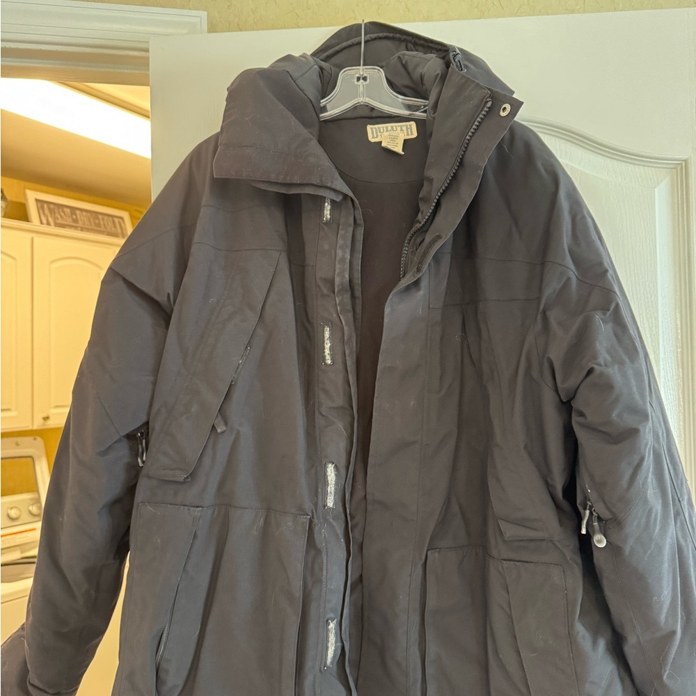 Men's Duluth Whaleback Black Winter Parka - Picture 4 of 8
